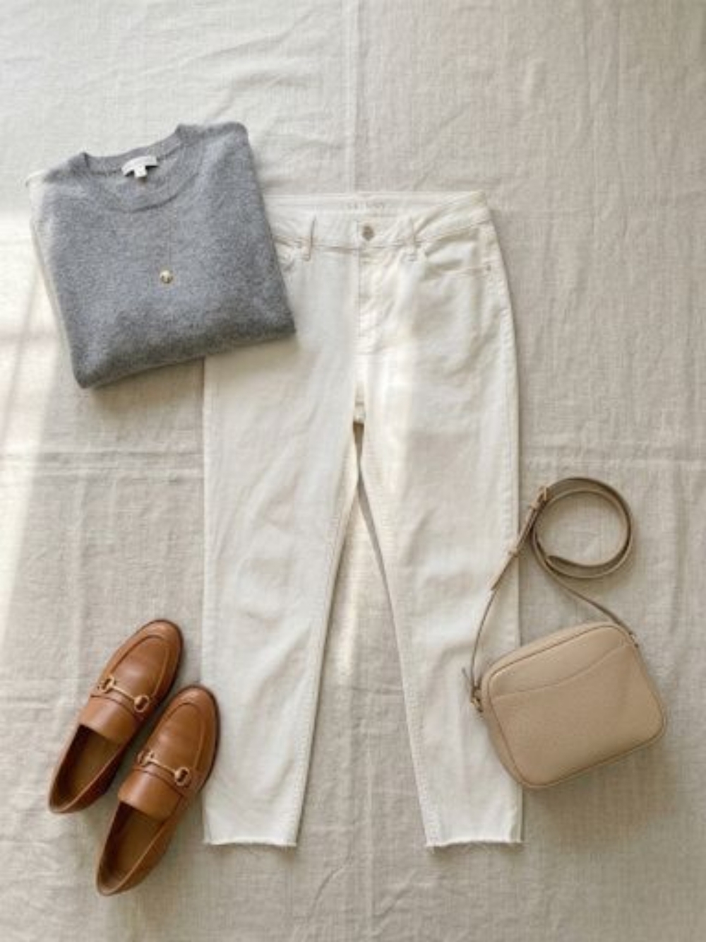 EUC WHBM Women's White Skinny Ankle Jeans, Size 6